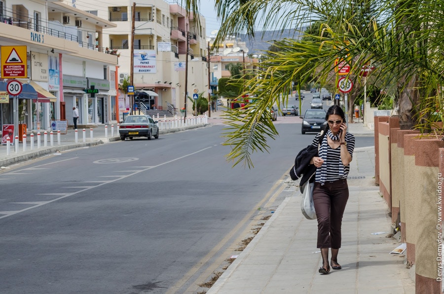 Девушки на Кипре в основной массе стройные и имеют темные волосы