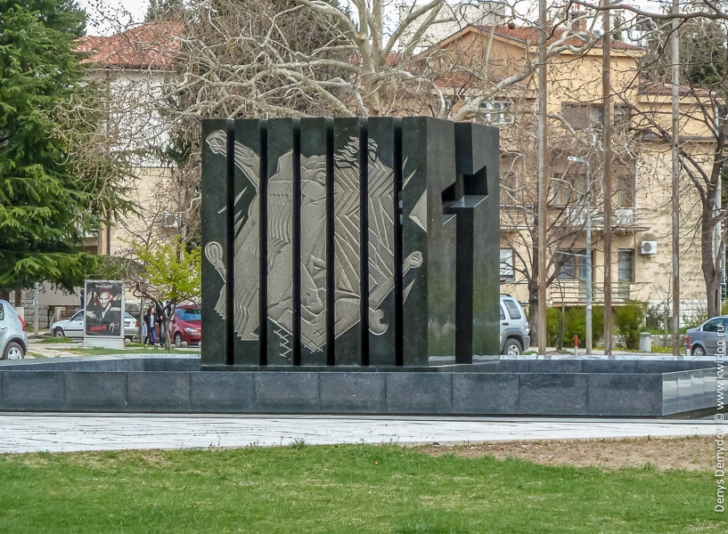 Монумент хорватам, погибшим во время югославского конфликта