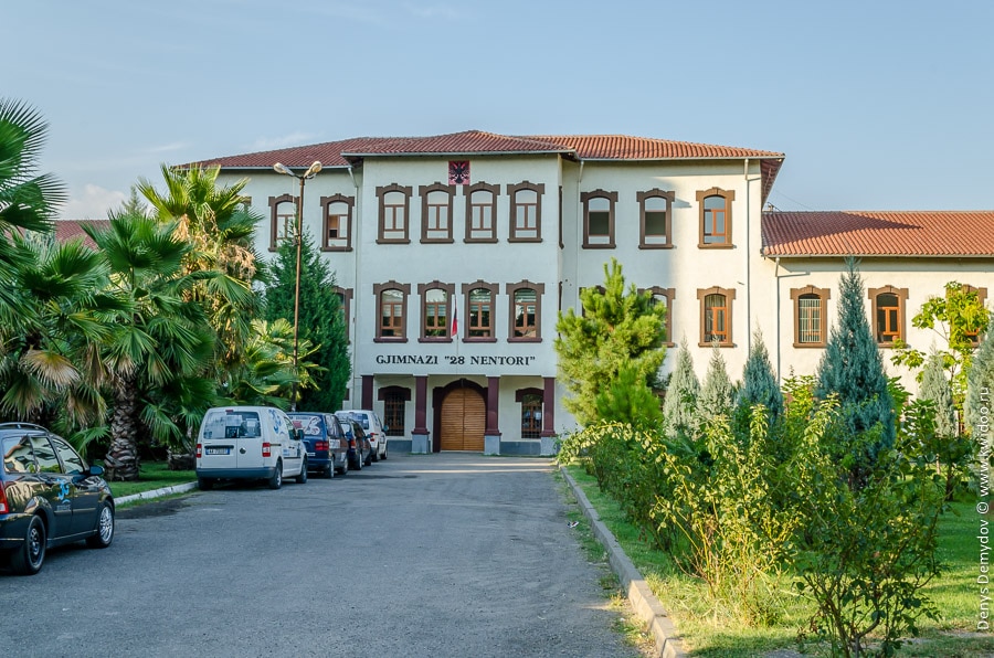 Албанская школа в Шкодере - фото