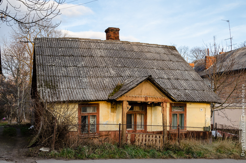 Брошенные дома на окраине Дрогобыча