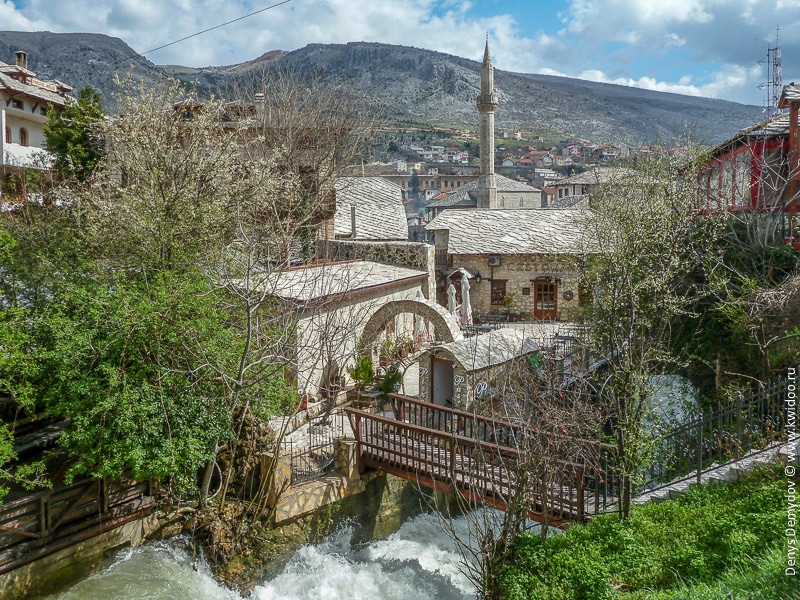 Mostar is a city of rushing streams and bridges, bridges and rushing streams!