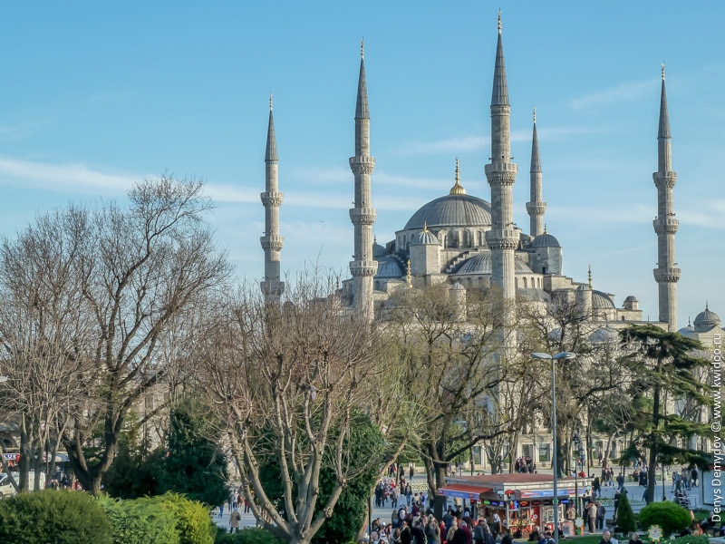 Голубая мечеть - одна из главных достопримечательностей всего Стамбула