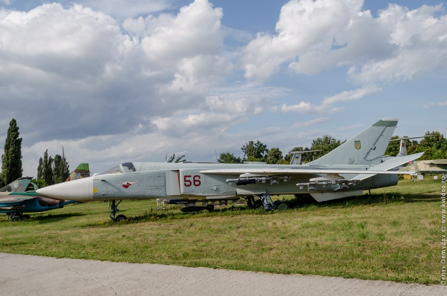 Су-24 – фронтовой бомбардировщик