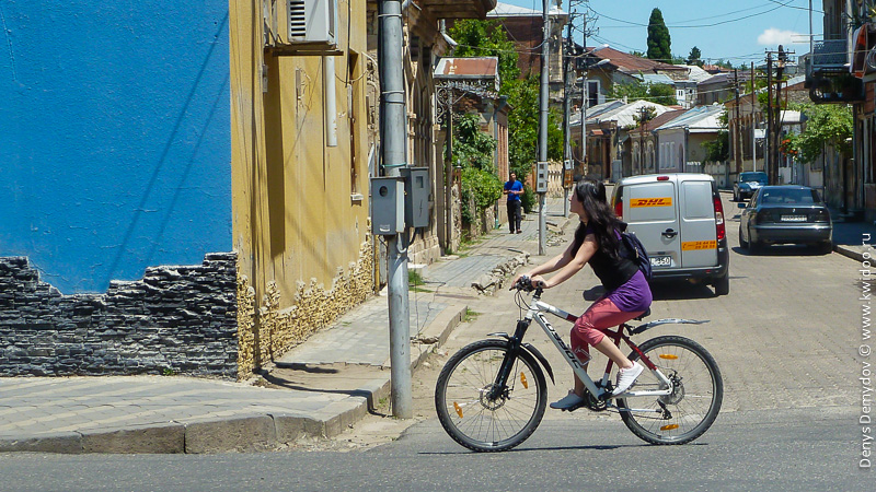Велосипедисты на улицах Кутаиси
