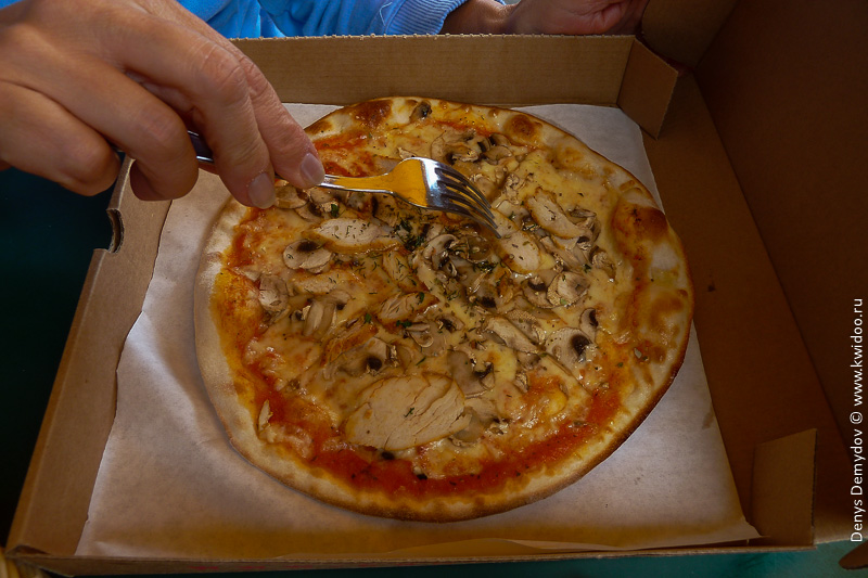 Пицца в CanCan пиццерии города Вильнюс