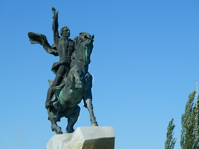 Памятник Александру Суворову в Приднестровье