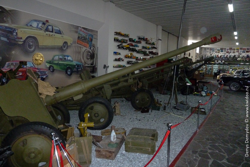 Артиллерийские орудия как часть экспозиции в Фаетоне