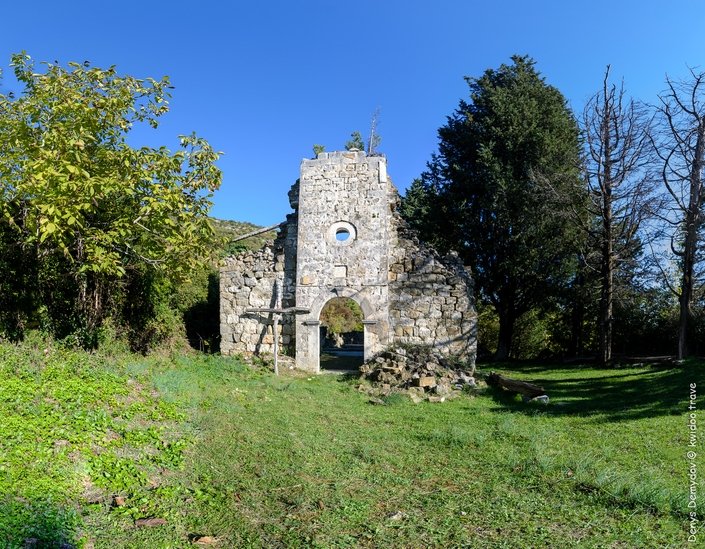panorama-ruin-cerkvi-salc