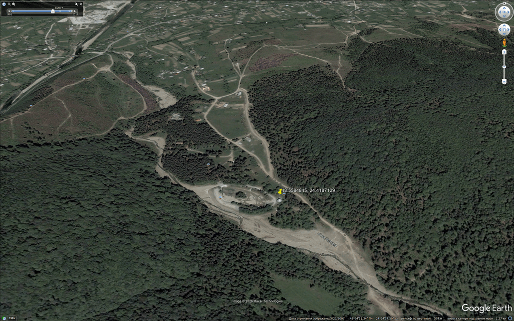 Строительство искусственного озера Розтока на снимке Google Earth 23 мая 2007 года